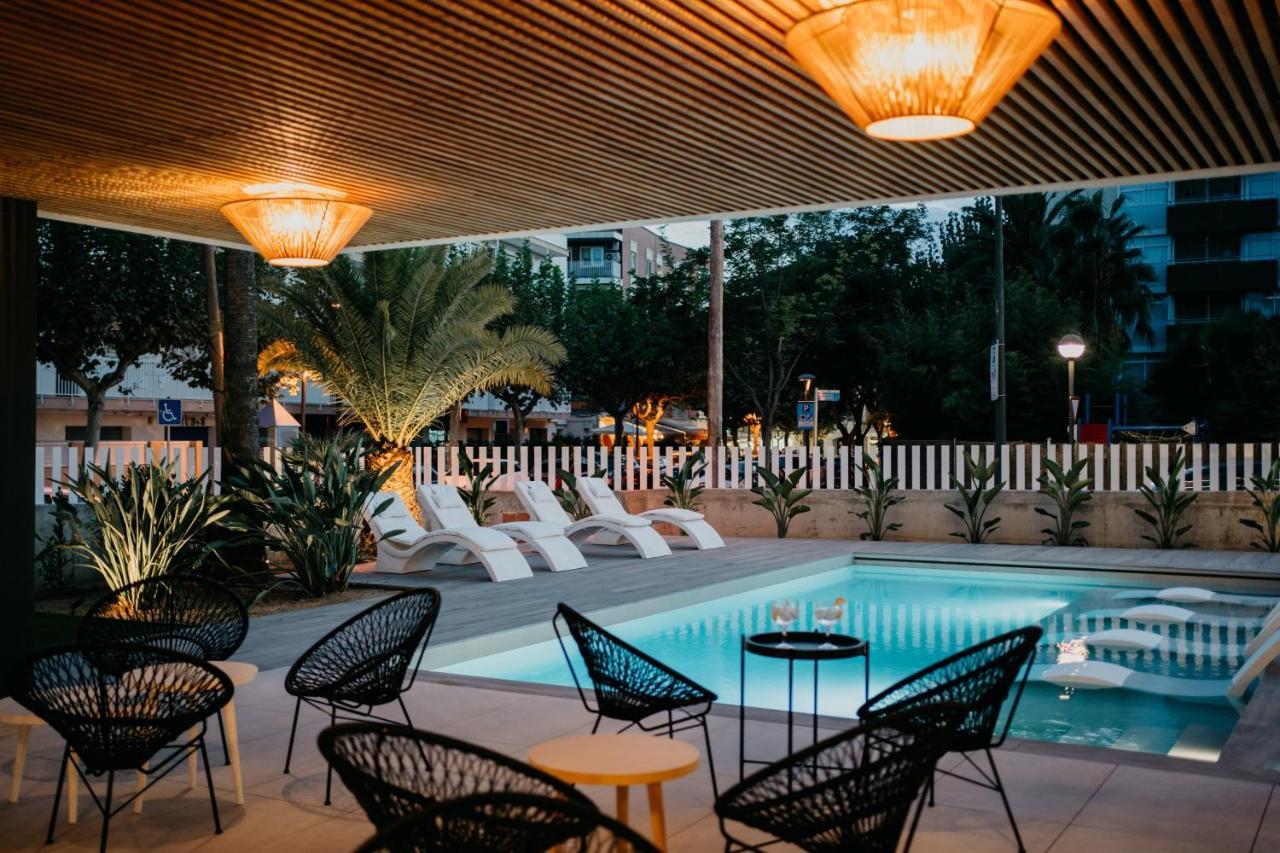 Instants Boutique Hotel (Adults Only) Cambrils Exterior photo